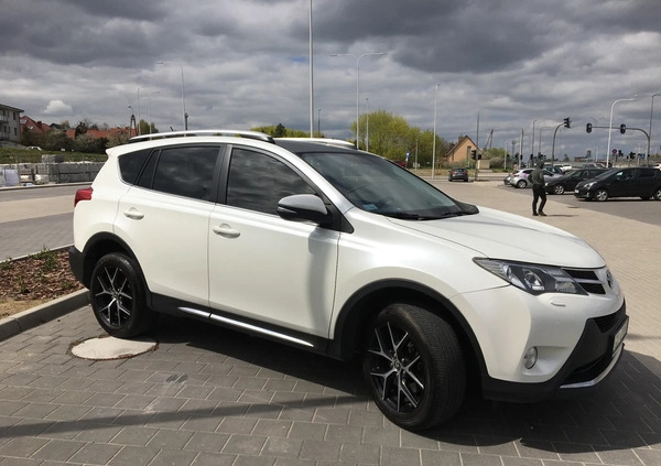 Toyota RAV4 cena 67000 przebieg: 195360, rok produkcji 2014 z Gdynia małe 56